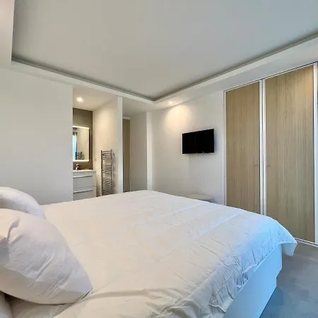 La Croisette, Yourhosthelper