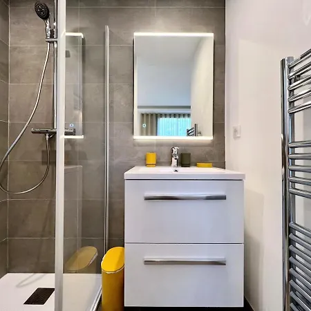 Daire La Croisette, Yourhosthelper