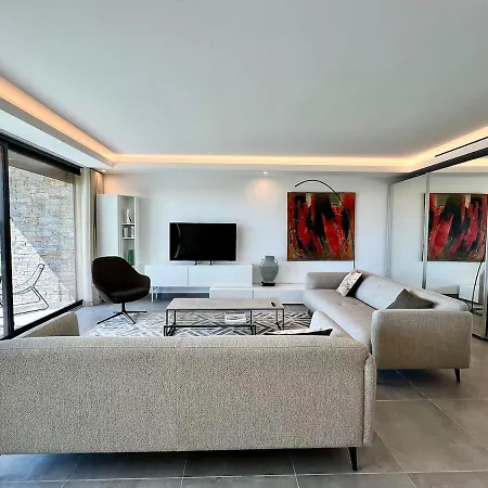 Daire La Croisette, Yourhosthelper *